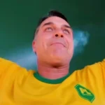 Flávio Bolsonaro diz que continuará trabalhando pelo fim da reeleição presidencial