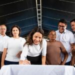 Mais de R$ 31 milhões: Diego Cabral e governadora Raquel Lyra assinam ordem de serviço da maior obra de contenção de encostas da história de Camaragibe Mais de R$ 31 milhões: Diego Cabral e governadora Raquel Lyra assinam ordem de serviço da maior obra de contenção de encostas da história de Camaragibe
