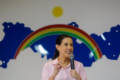 Raquel Lyra defende reunião com Victor Marques para ações contra chuvas: “dar as mãos para trabalhar juntos” Raquel Lyra defende reunião com Victor Marques para ações contra chuvas: “dar as mãos para trabalhar juntos”