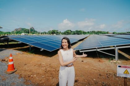 Raquel Lyra acompanha entrega da primeira etapa do projeto de energia solar em Fernando de Noronha Raquel Lyra acompanha entrega da primeira etapa do projeto de energia solar em Fernando de Noronha