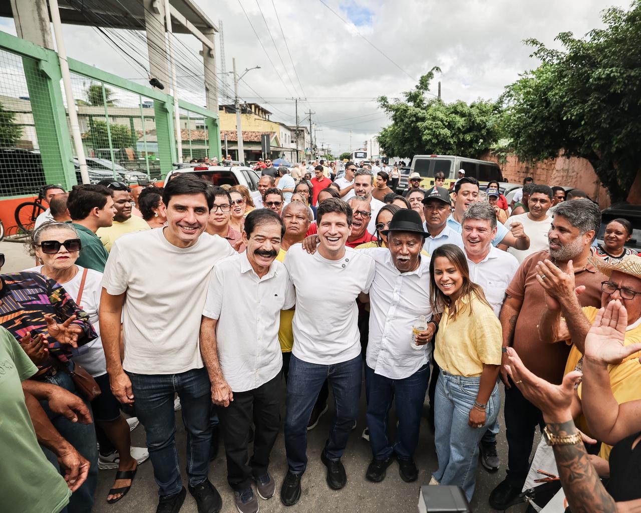 Em Carpina, João Campos faz rodada de escuta da população e elenca água e PE-90 como prioridades Em Carpina, João Campos faz rodada de escuta da população e elenca água e PE-90 como prioridades