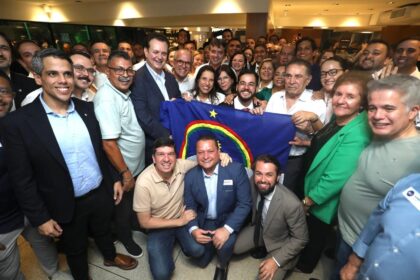 Em Brasília, Raquel comanda, ao lado de Kassab, encontro de prefeitos, parlamentares e lideranças do PSD